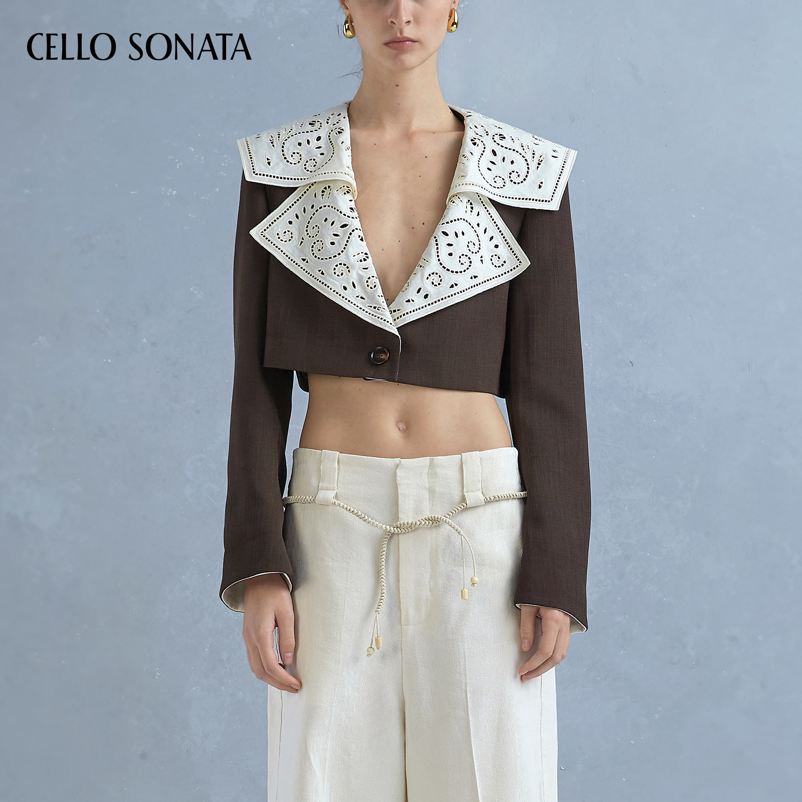 Cello Sonata 25春夏新款 雕孔绣花撞色翻领短外套设计感短款夹克