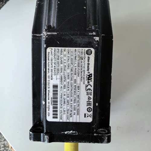 议价AB伺服电机 VPL-B1002E-PJ12AA 包好