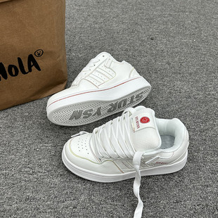 校园风情侣休闲鞋 女ins潮2025新款 百搭小众白彩虹厚底面包鞋 爆款