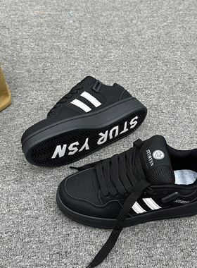 港风小众黑色厚底低帮面包鞋ins2025新款学生情侣男女休闲滑板鞋