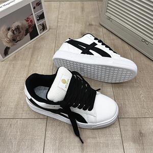 港风小众白黑设计感面包鞋男ins潮2025春季新款百搭运动休闲板鞋