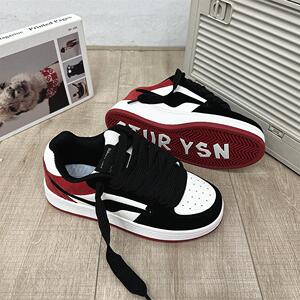 国潮原创小众黑红拼色面包鞋女ins潮2025春季新款学生休闲运动鞋