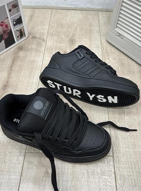 港风男鞋黑色情侣面包鞋ins潮2025春季新款学生百搭运动休闲板鞋