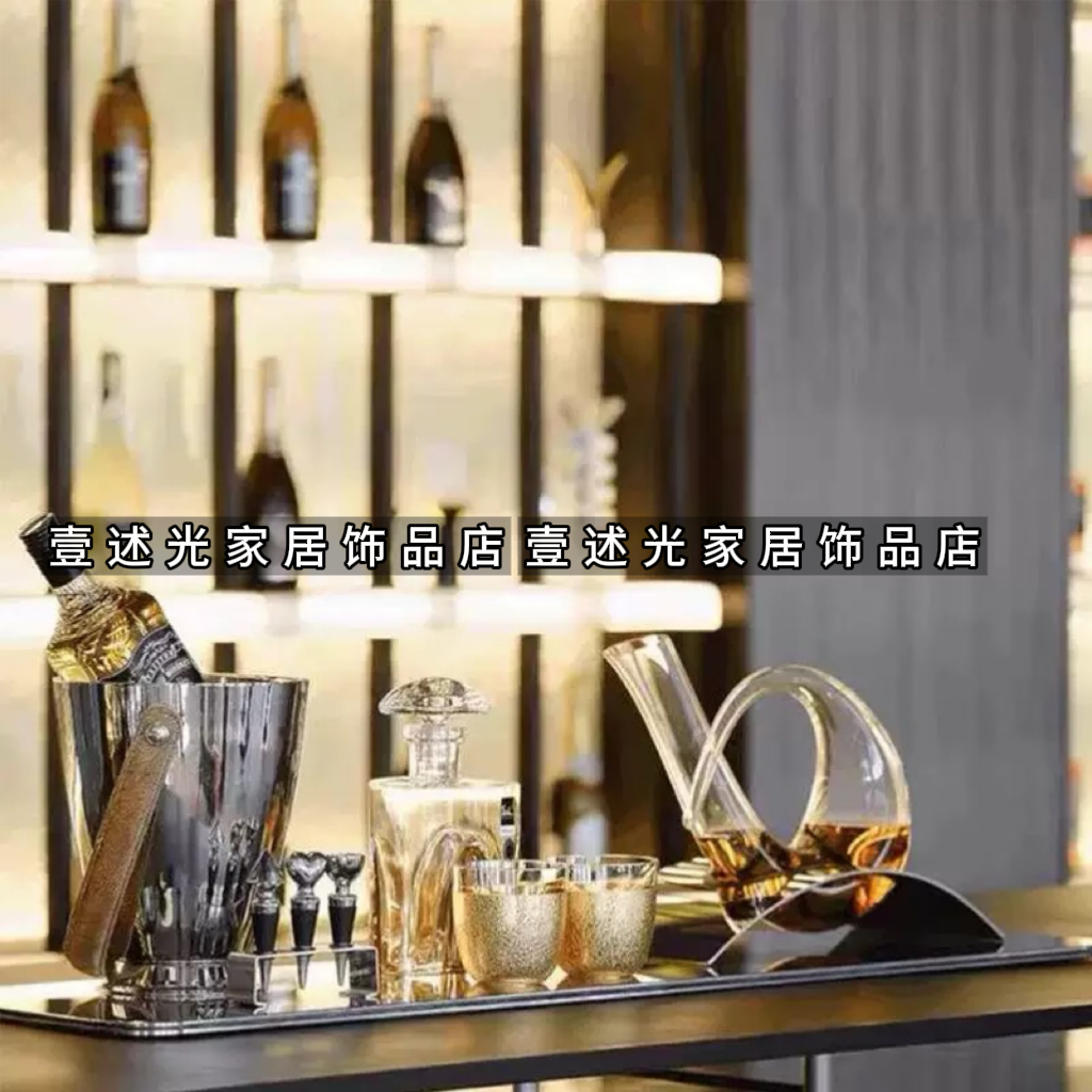 意式轻奢样板间餐厅酒柜软装饰品摆件酒具套装醒酒器酒杯组合陈列