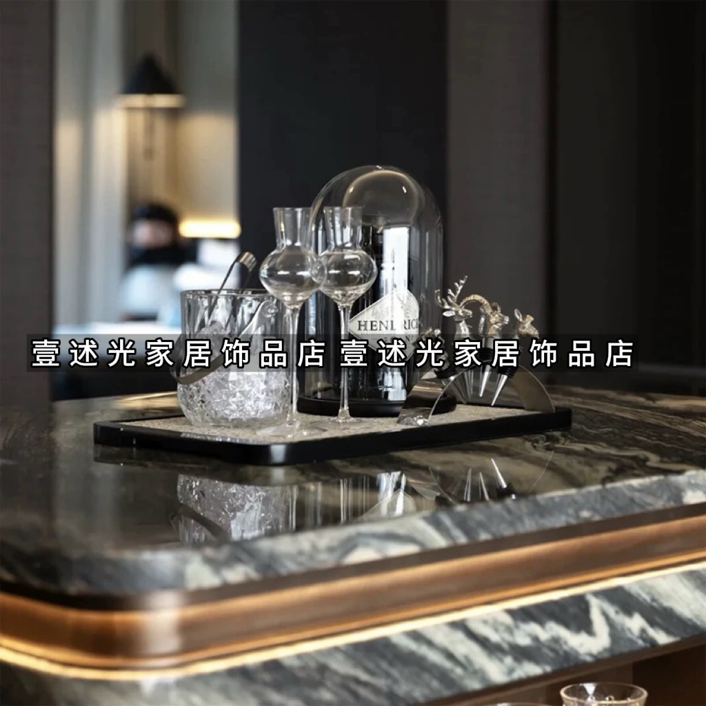 现代轻奢样板间售楼处餐桌茶几玻璃酒具托盘冰桶组合装饰摆件搭配