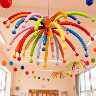 多巴胺烟花长条气球天花板吊球幼儿园学校新年春节教室装饰布置品
