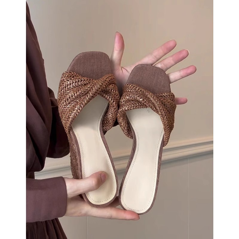法式方头度假风坡跟一字拖女夏外穿2025新款百搭复古编织露趾凉