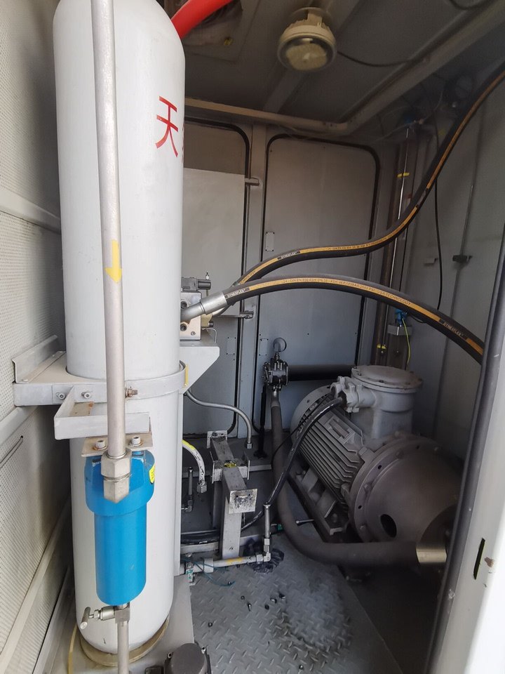 12月30日漯河商贸公司CNG加气全套设备（2项）出售网络拍卖公告