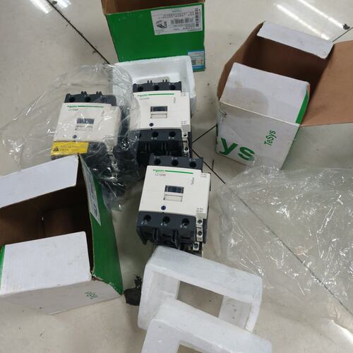 接触器LC1D95M7C有3个，线圈电压AC220V,（议价）