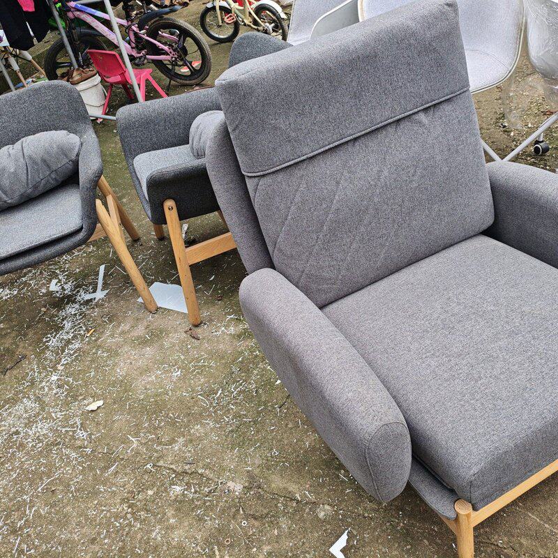 吱音品牌单人沙发，很牢固，坐垫无塌陷，无变形（议价）