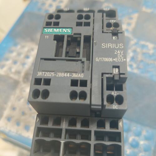 3RT2025-2BB44-3MA0有一个，线圈电压D（议价）