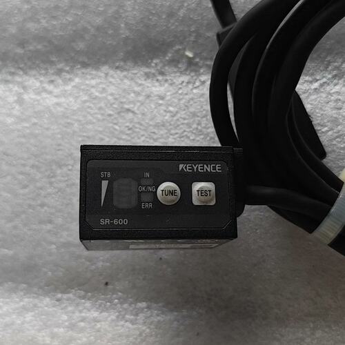 KEYENCE SR-600读码器，件，成色还可以（议价）