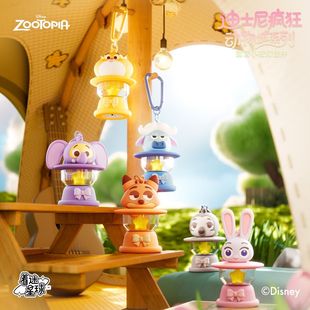 正版 迪士尼疯狂动物城小夜灯发光挂件露营系列包包钥匙扣尼克朱迪
