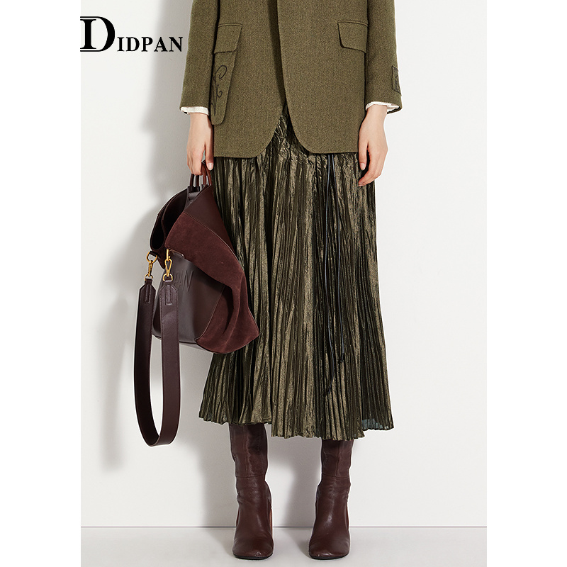 IDPAN百褶肌理感半裙新款压皱丝锻感摩登复古气质长裙绿色长裙女