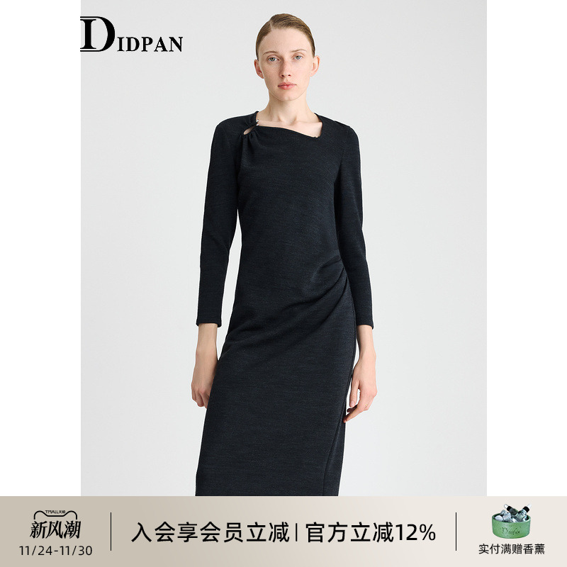 IDPAN针织连衣裙冬季新款时尚个性设计感镂空领口收腰裙子女