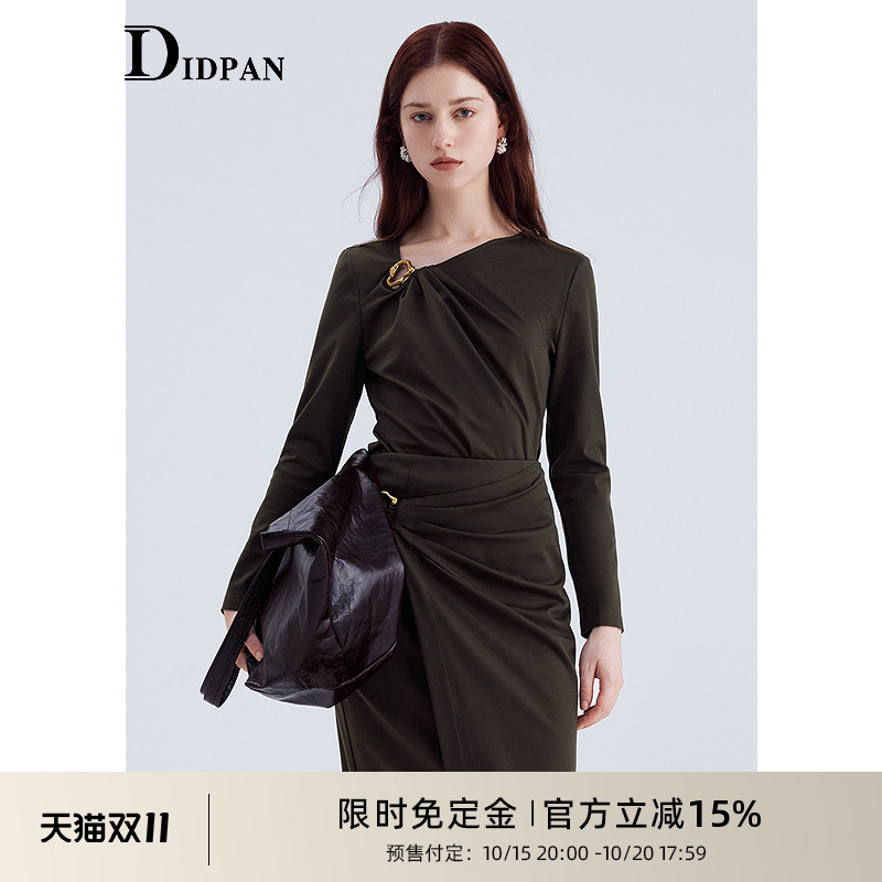 IDPAN长袖针织扭结上衣2025秋季新款斜领设计修身显瘦高级感通勤