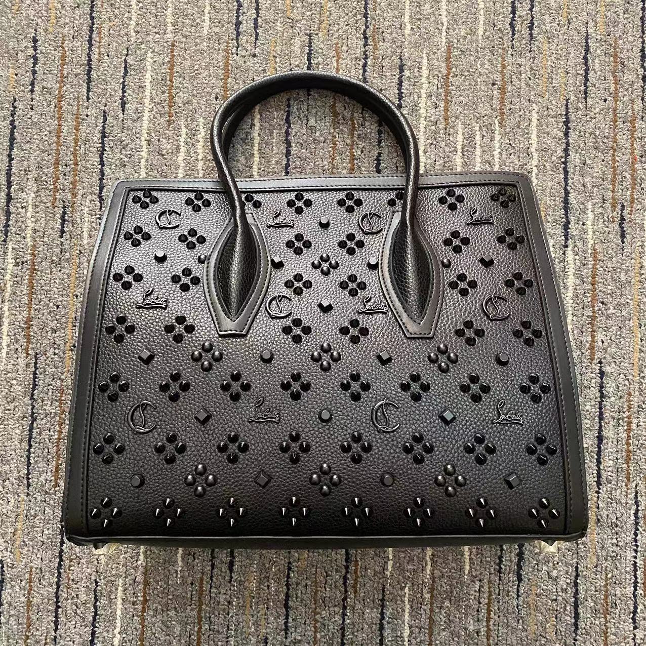 thumbnail for Free shipping, spot seconds, CL trendy brand handbags, foreign trade hot sale shoulder bags, rivets, red bottoms, personality trends, cross-body bags