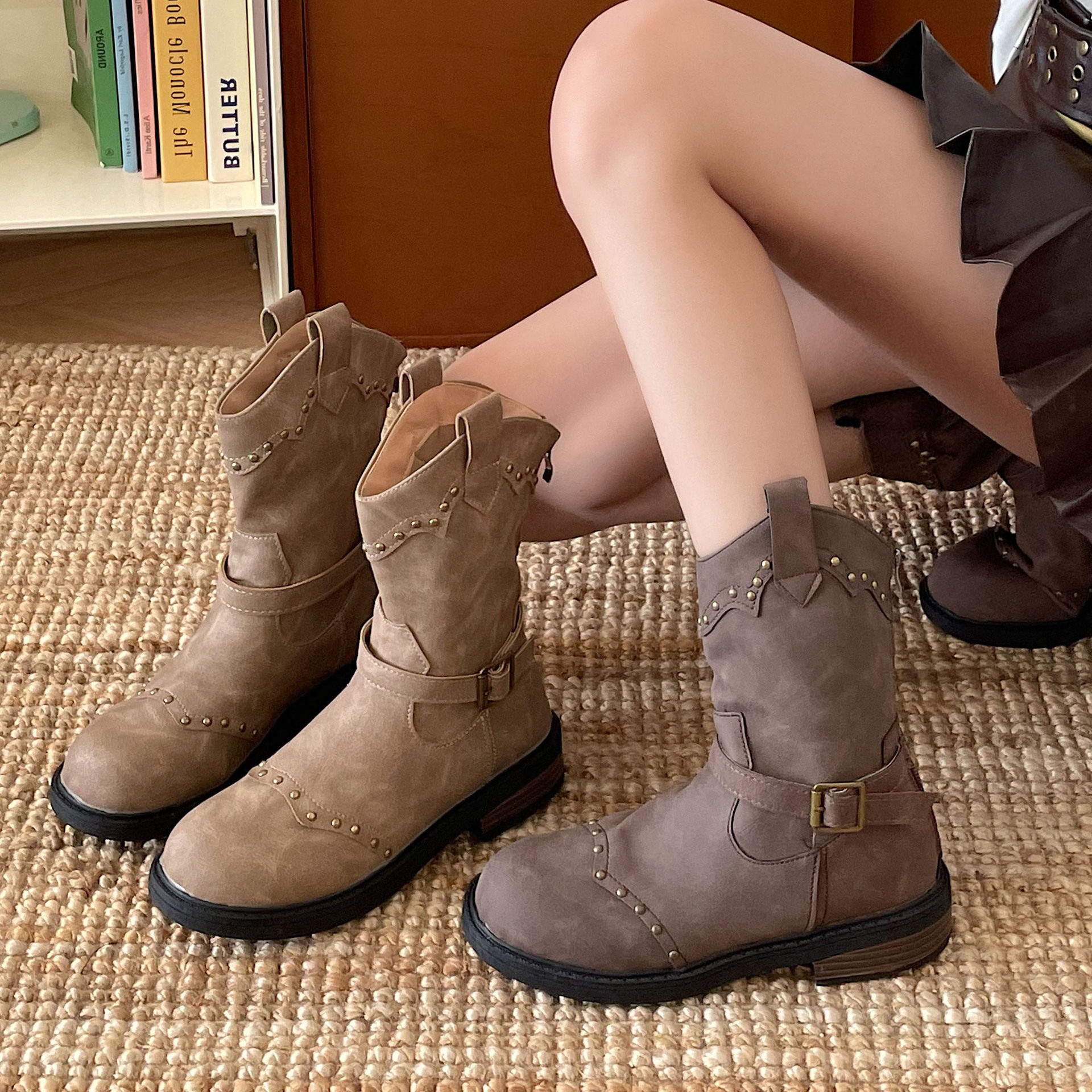 树上有云复古英伦风厚底马丁靴女款2026新款秋季配裙子西部牛仔靴