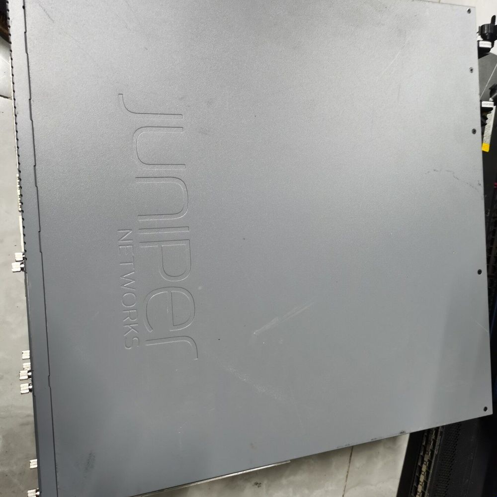 Juniper SRX1500 防火墙 12千兆电口 4千兆