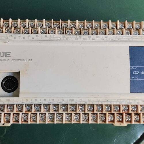 PLC XC2-48R-E 拆机品 。外观成色如