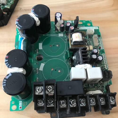 变频器E74MA1.5c BC186A824G53驱动模