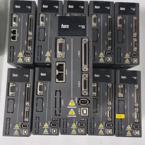 台达ASD-A2-1021-F 成色不错 功能都正常