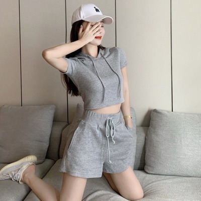 夏季休闲连帽短袖卫衣帽衫运动短裤时尚潮牌两件套装女显瘦百搭