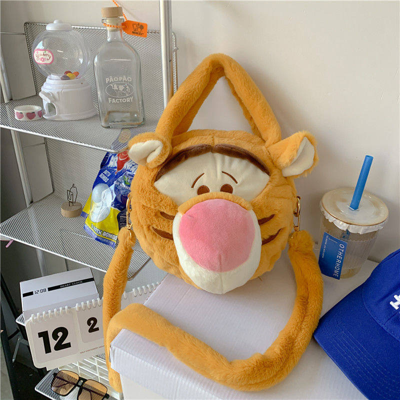 可爱跳跳虎年卡通毛绒手提包女新款斜挎包日系卡通可爱玩偶单肩包