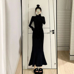 赫本风高级感黑色针织连衣裙女冬季配大衣内搭打底修身长款鱼尾裙