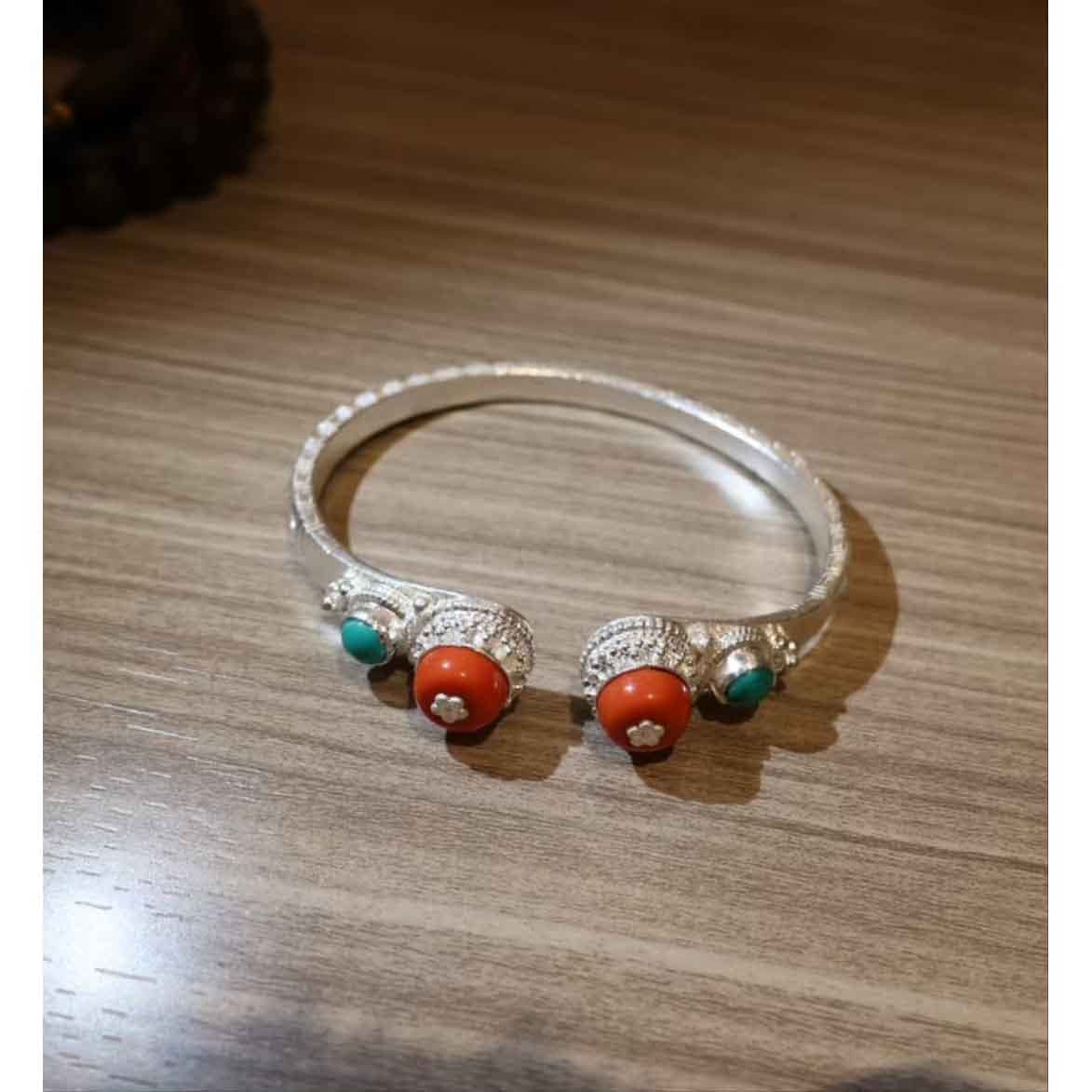 thumbnail for 藏式复古手镯镶嵌绿松红色精致民族风手饰藏族元素镯子特色手饰