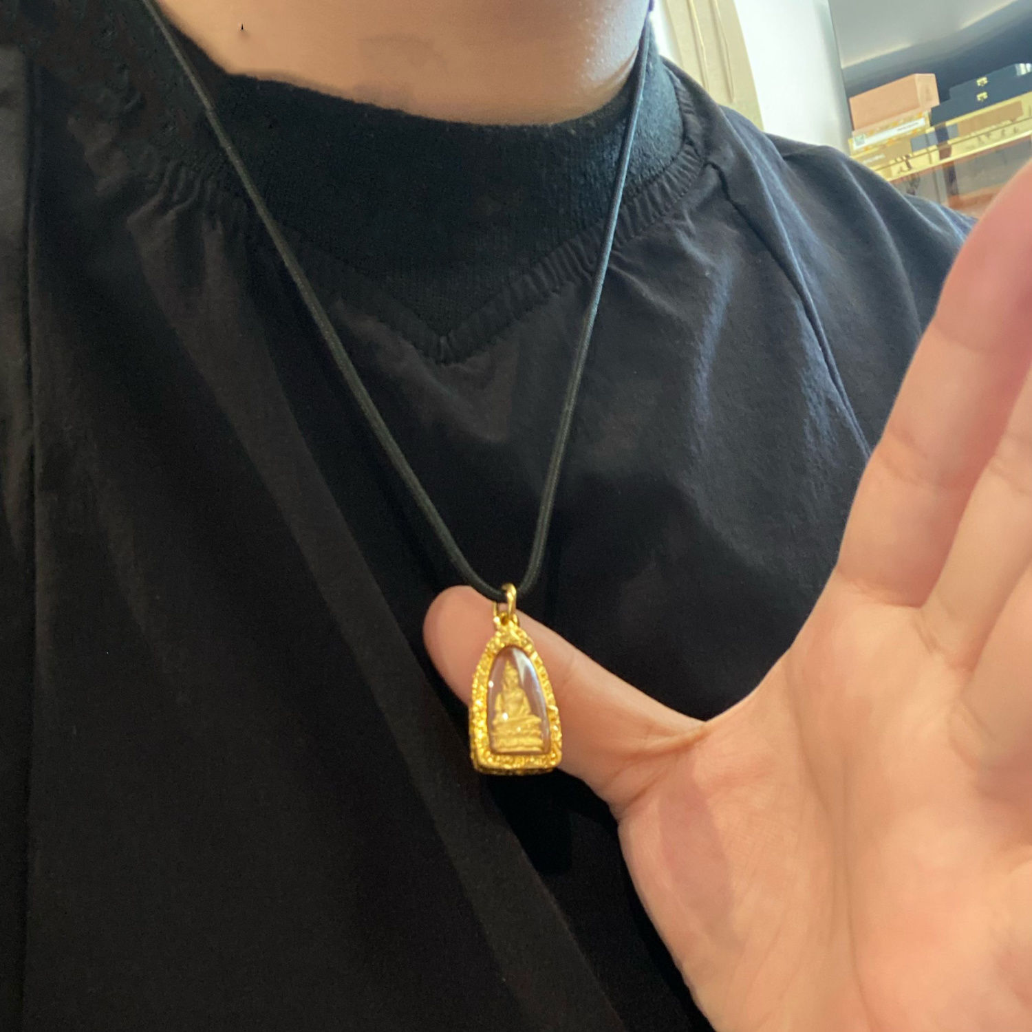 泰国黄金色黑绳佛牌项链精品仿珍珠单挂高级感百搭男女同款项链