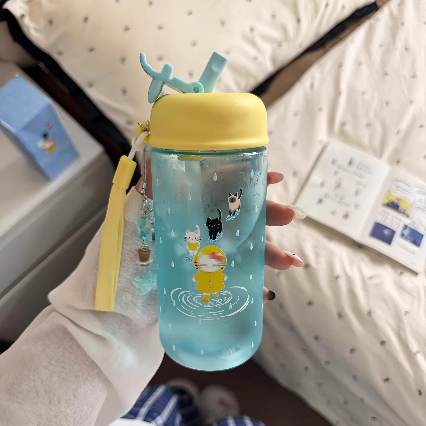 下雨天专属猫咪吸管水杯｜食品级图片