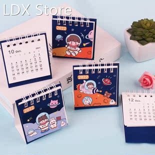 2022 Astronaut Desktop Calendar Daily Monthly Schedule