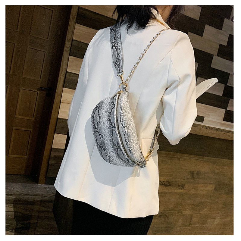 2020 trend chest bag female winter new crocodile belt chain