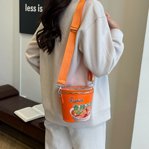 个性搞怪手机盒子包小众设计感泡面背包男女斜挎包潮牌学生单肩包