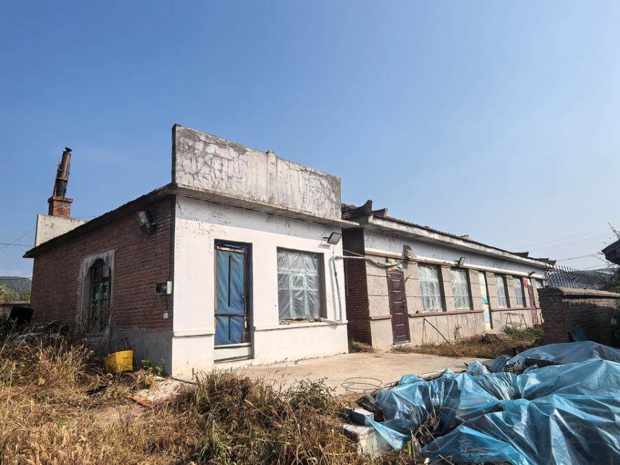 4月2日延边朝鲜族自治州国际贸易公司7945.8平方工业用地和地上房屋及附属物网络拍卖公告