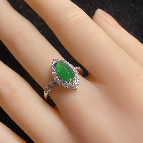 辣绿色马眼翡翠戒指天然A货翡翠危地马拉翡翠戒指925银镶翡翠戒指