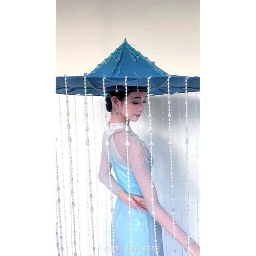2026年春晚喜雨舞蹈演出服女子群舞伴舞服套装长袖古典伞舞表演服
