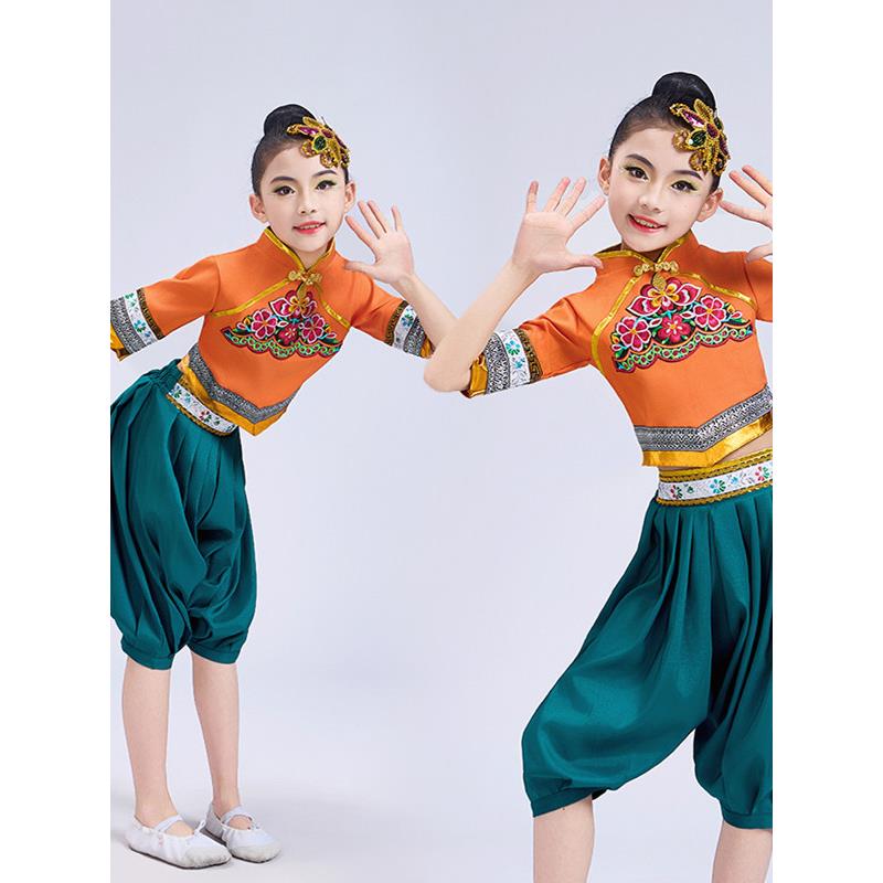 儿童表演服装2025新节日秧歌服装香蒲扇子舞现代中国风格女孩表演