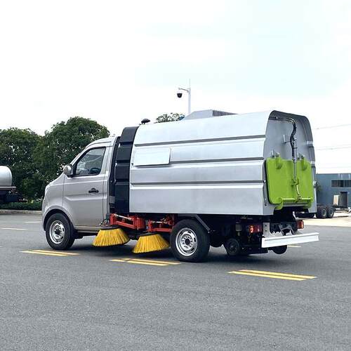 牌约扫蓝路车 尾部324喷，雾降尘保湿，节用水资源  地面干干净净