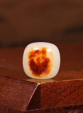 新疆和田玉籽料红皮老型珠单珠