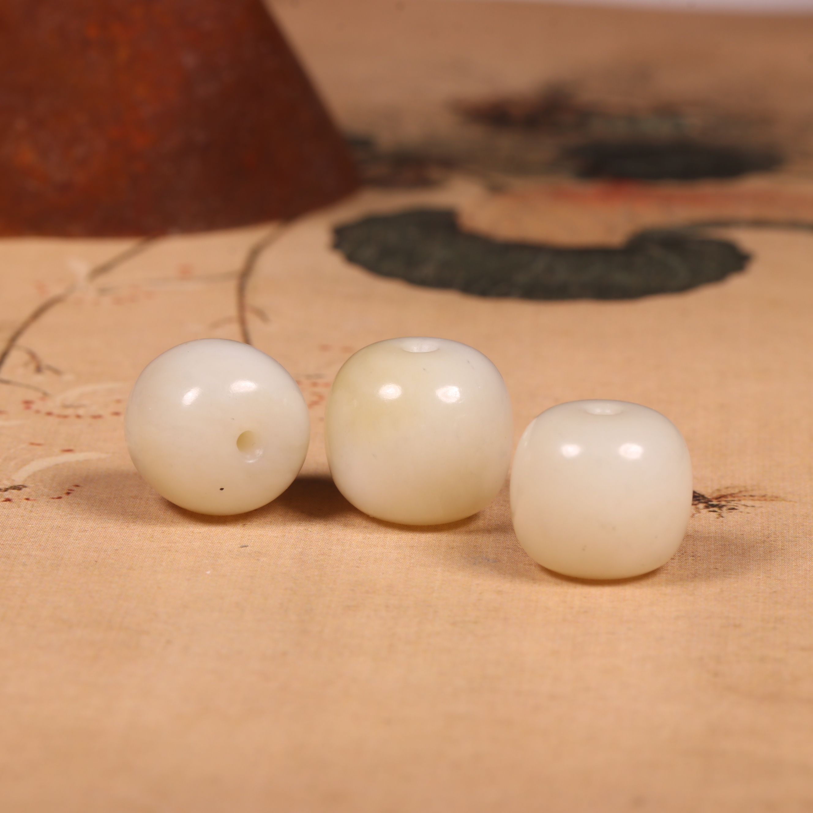 新疆和田玉籽料老型珠单珠手串