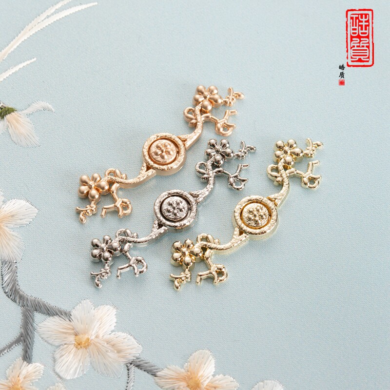 汉服子母扣复古大衣外套梅花金属盘扣宋制明制装饰扣云肩披肩搭扣
