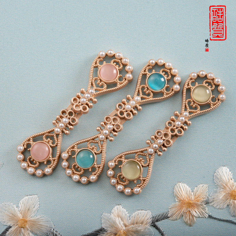 皓质汉服旗袍纽扣蝴蝶结