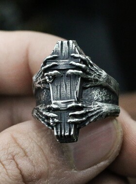 日本coss koko棺木鬼爪吸血戒指魔鬼银饰大气复古单身开口可调节