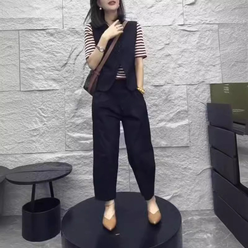 日本coss koko夏季洋气条纹打底衫单排扣马甲休闲哈伦裤女