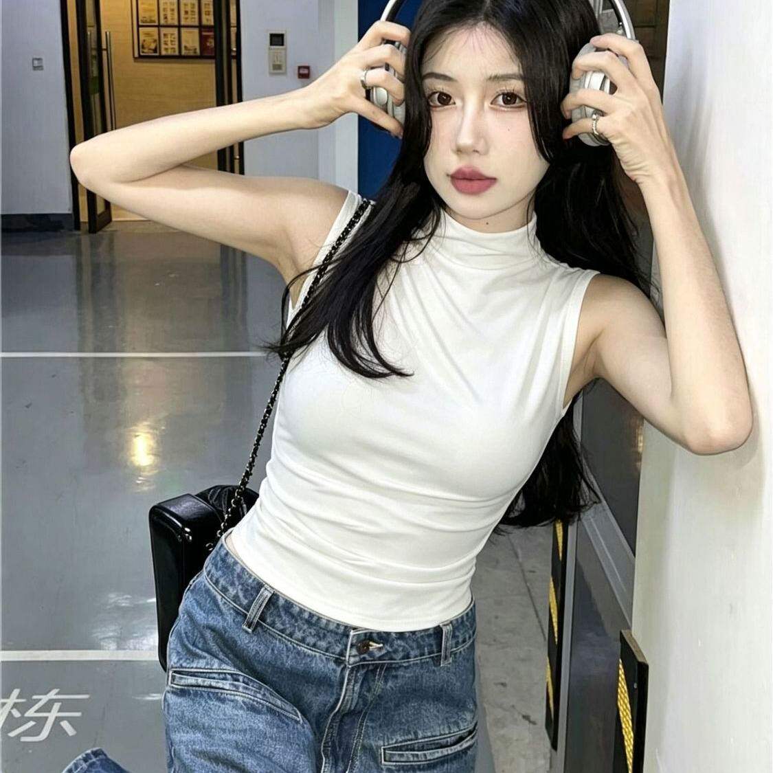 美式甜辣半高领背心女夏外穿设计感纯欲白色内搭紧身短款无袖上衣