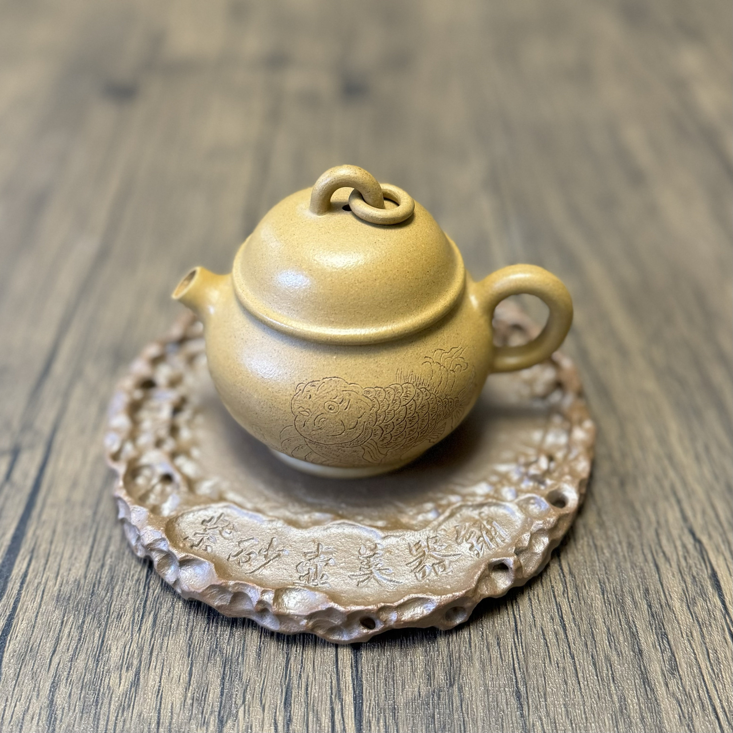 黄金段刻绘圆器单圈小巨轮小憨憨小品紫砂壶