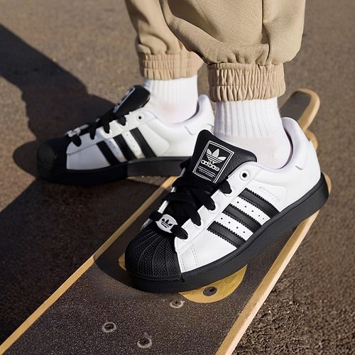 三叶草贝壳头板鞋运动休闲鞋