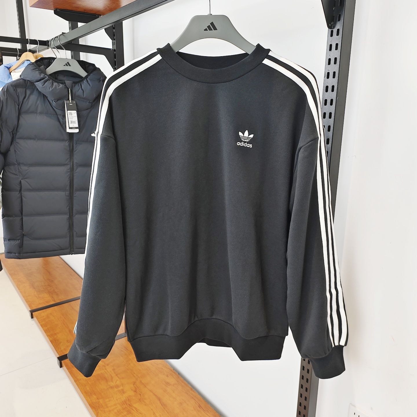 阿迪达斯男宽松圆领套头衫卫衣